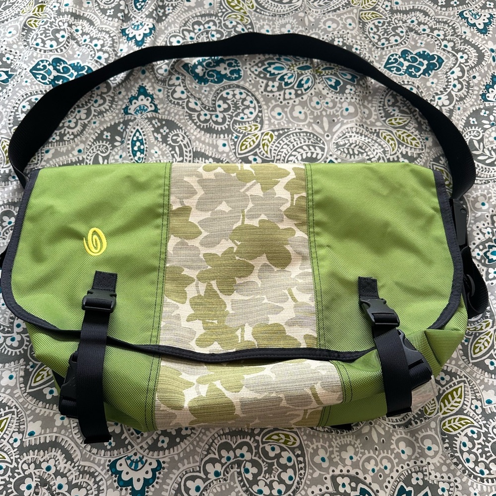 Timbuk2 commute messenger bag